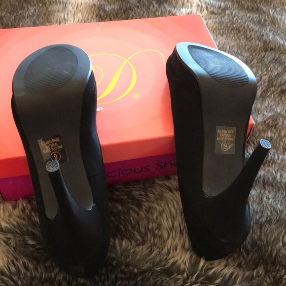 Women black heels - Picture 6 of 6